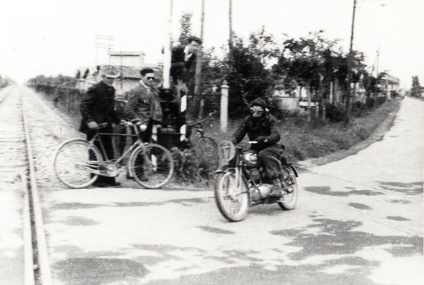 1950-ca-Competizione-moto-a-Carpi-01